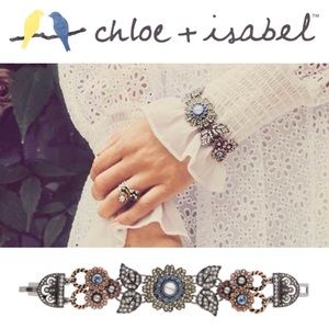 Chloe + Isabel Bon Chic Floral Bracelet - Blue and Silver
B1